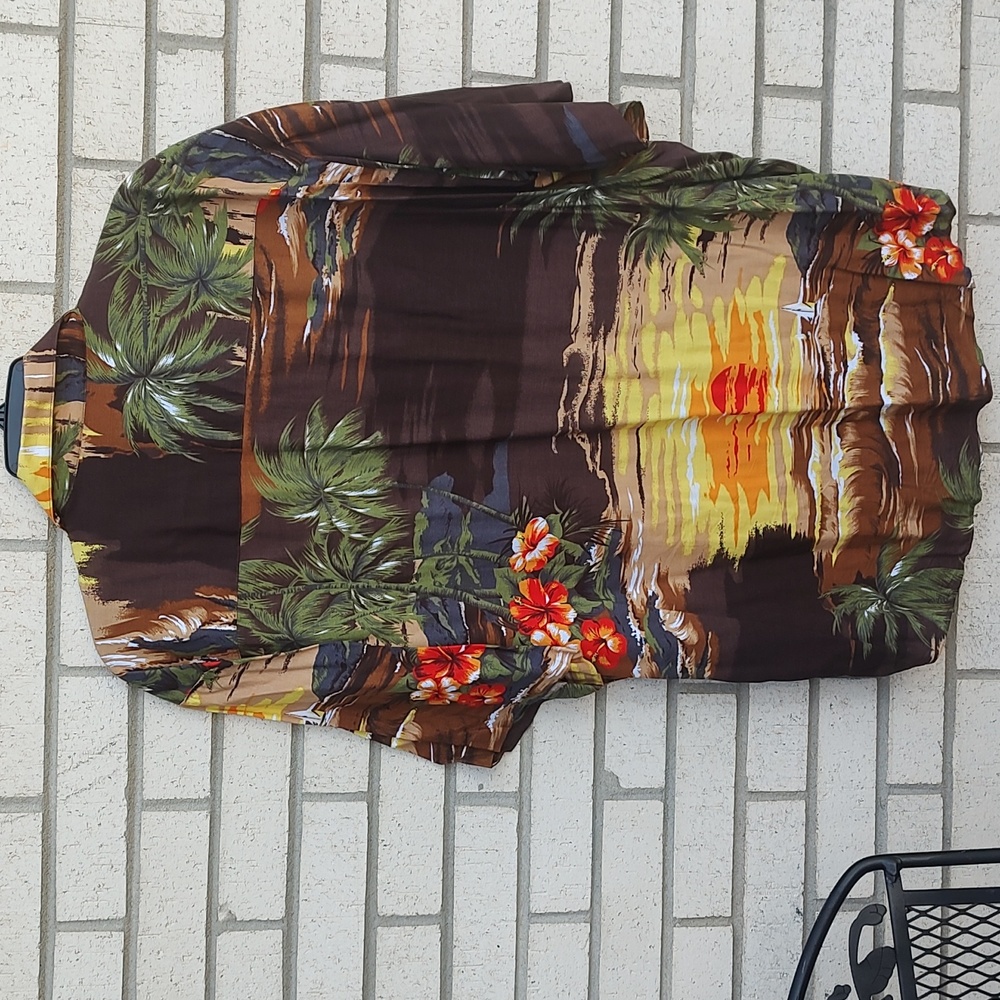 Hawaiian Men's Shirt - Picture 6 of 7